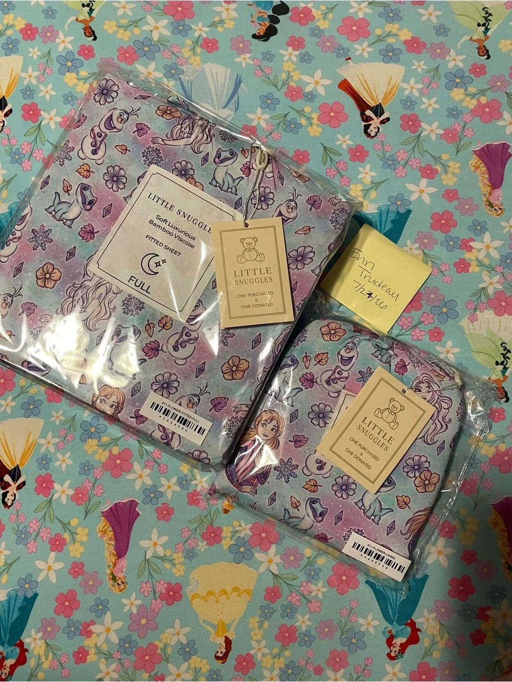 Charlie’s Project Frozen Flowers Bamboo Full Sheet and Pillowcase Set
